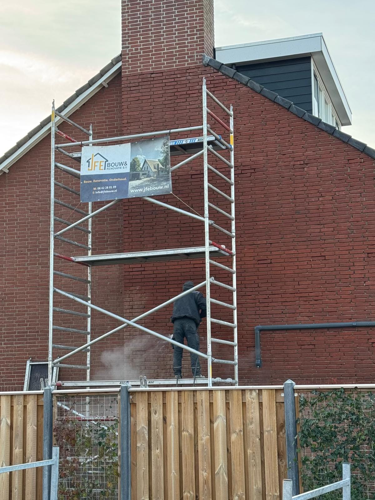 Gevelreiniging door JFE Bouw & Renovatie Gevelreiniging door JFE Bouw & Renovatie