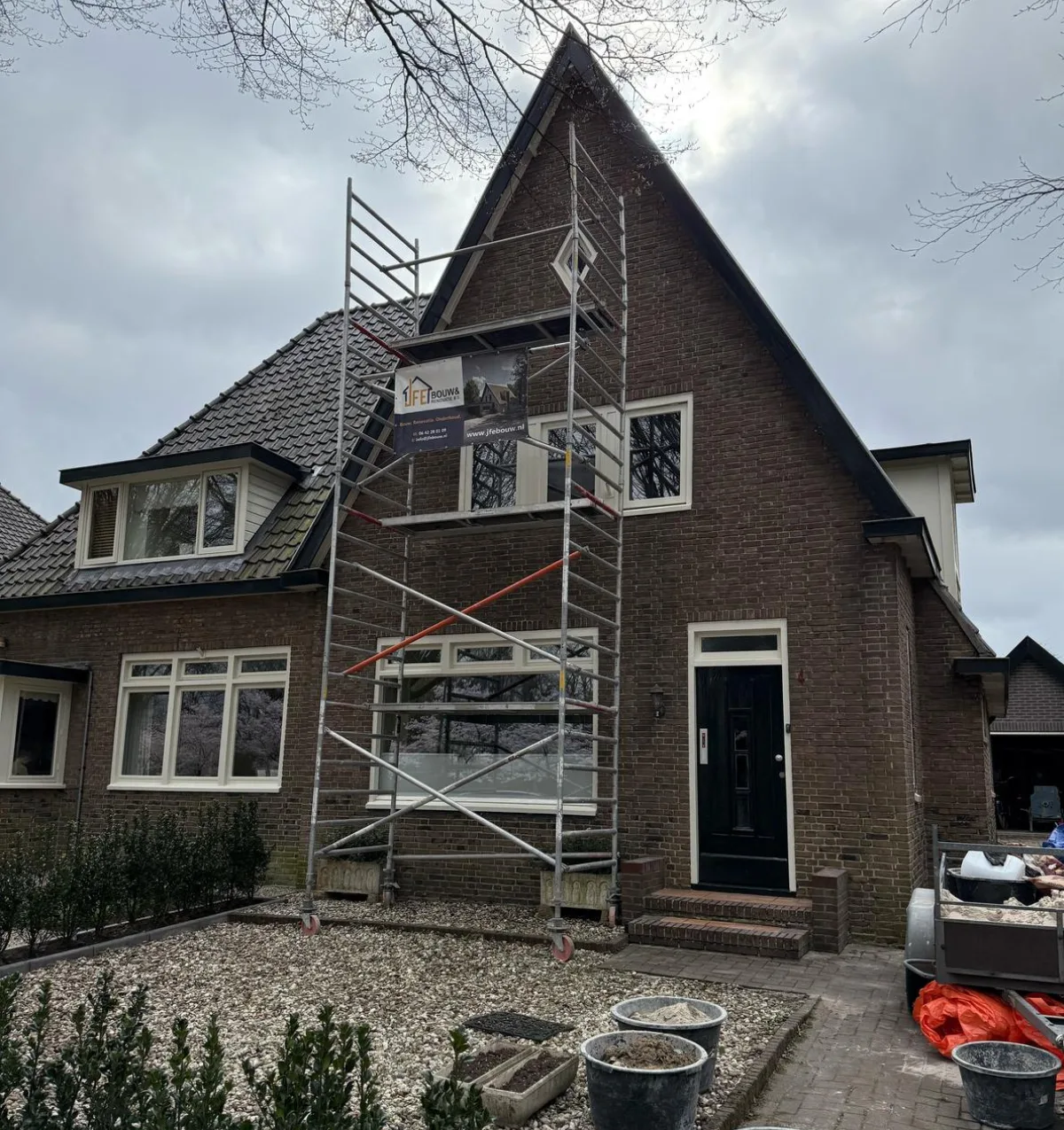 Gevelrenovatie en scheurherstel JFE Bouw & Renovatie